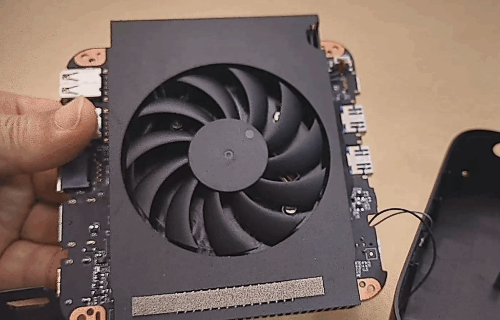 ACEMAGIC K1の冷却ファン